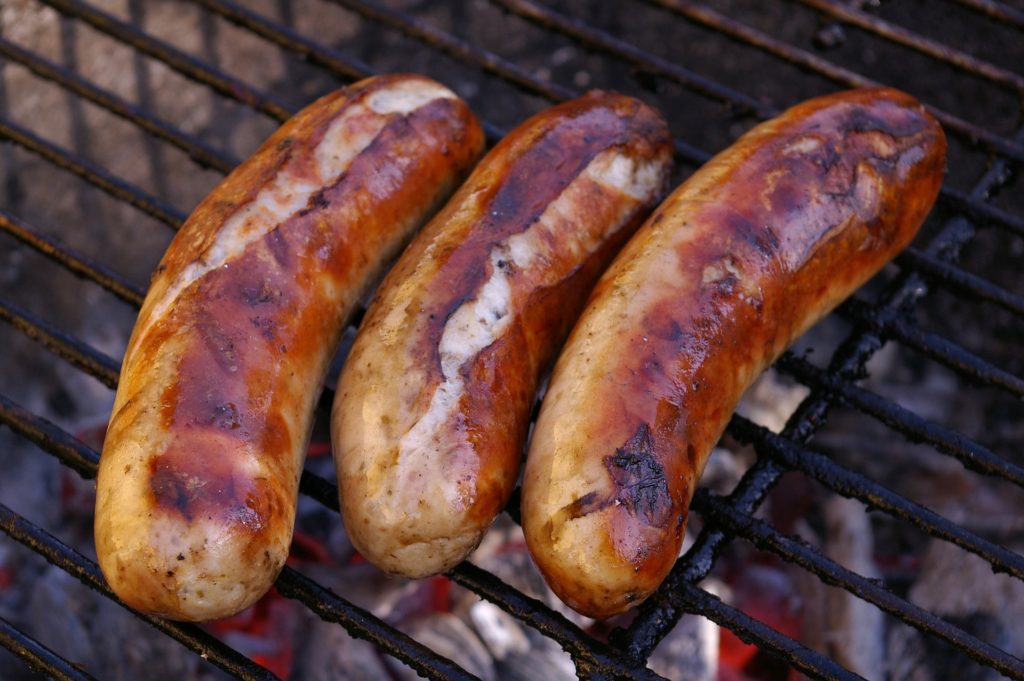 chorizos en asado a la parrilla